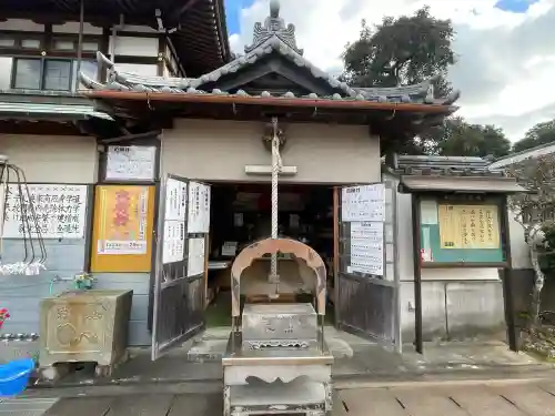 浄祐寺の{uncategorized: "未分類", other: "その他", undefined: "問題あり", building: "その他建物", grave: "お墓", sacred_gate: "鳥居", guardian: "狛犬", statue: "像", buddha: "仏像", history: "歴史", nature: "自然", garden: "庭園", animal: "動物", pagoda: "塔", temizu: "手水舎", mountain_gate: "山門・神門", sanctuary: "本殿・本堂", subordinate: "末社・摂社", art: "芸術", scenery: "景色", jizo: "地蔵", ema: "絵馬", goshuin: "御朱印", omikuji: "おみくじ", items: "授与品その他", amulet: "お守り", goshuincho: "御朱印帳", eats: "食事", festival: "お祭り", votive_dance: "神楽", shichigosan: "七五三参", wedding: "結婚式", experience: "体験その他", initially: "初詣", around: "周辺", anti_infection: "感染症対策"}