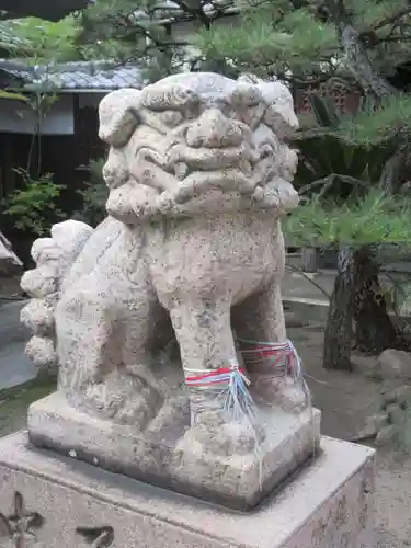 弥栄神社の狛犬