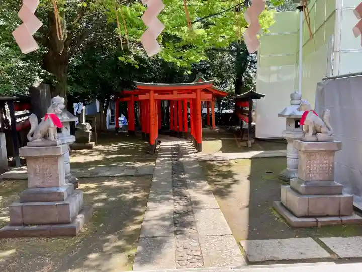 豊栄稲荷神社の{uncategorized: "未分類", other: "その他", undefined: "問題あり", building: "その他建物", grave: "お墓", sacred_gate: "鳥居", guardian: "狛犬", statue: "像", buddha: "仏像", history: "歴史", nature: "自然", garden: "庭園", animal: "動物", pagoda: "塔", temizu: "手水舎", mountain_gate: "山門・神門", sanctuary: "本殿・本堂", subordinate: "末社・摂社", art: "芸術", scenery: "景色", jizo: "地蔵", ema: "絵馬", goshuin: "御朱印", omikuji: "おみくじ", items: "授与品その他", amulet: "お守り", goshuincho: "御朱印帳", eats: "食事", festival: "お祭り", votive_dance: "神楽", shichigosan: "七五三参", wedding: "結婚式", experience: "体験その他", initially: "初詣", around: "周辺", anti_infection: "感染症対策"}