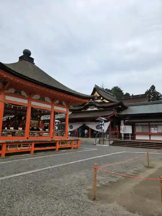 美濃國一宮 南宮大社の{uncategorized: "未分類", other: "その他", undefined: "問題あり", building: "その他建物", grave: "お墓", sacred_gate: "鳥居", guardian: "狛犬", statue: "像", buddha: "仏像", history: "歴史", nature: "自然", garden: "庭園", animal: "動物", pagoda: "塔", temizu: "手水舎", mountain_gate: "山門・神門", sanctuary: "本殿・本堂", subordinate: "末社・摂社", art: "芸術", scenery: "景色", jizo: "地蔵", ema: "絵馬", goshuin: "御朱印", omikuji: "おみくじ", items: "授与品その他", amulet: "お守り", goshuincho: "御朱印帳", eats: "食事", festival: "お祭り", votive_dance: "神楽", shichigosan: "七五三参", wedding: "結婚式", experience: "体験その他", initially: "初詣", around: "周辺", anti_infection: "感染症対策"}