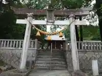 八柱神社の鳥居