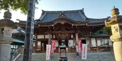 明言寺（石打こぶ観音）の本殿・本堂