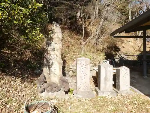 淡洲神社（山田）の{uncategorized: "未分類", other: "その他", undefined: "問題あり", building: "その他建物", grave: "お墓", sacred_gate: "鳥居", guardian: "狛犬", statue: "像", buddha: "仏像", history: "歴史", nature: "自然", garden: "庭園", animal: "動物", pagoda: "塔", temizu: "手水舎", mountain_gate: "山門・神門", sanctuary: "本殿・本堂", subordinate: "末社・摂社", art: "芸術", scenery: "景色", jizo: "地蔵", ema: "絵馬", goshuin: "御朱印", omikuji: "おみくじ", items: "授与品その他", amulet: "お守り", goshuincho: "御朱印帳", eats: "食事", festival: "お祭り", votive_dance: "神楽", shichigosan: "七五三参", wedding: "結婚式", experience: "体験その他", initially: "初詣", around: "周辺", anti_infection: "感染症対策"}