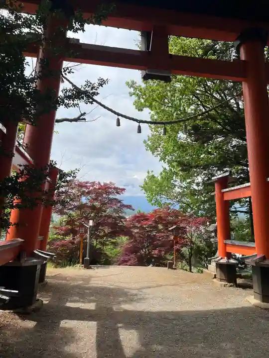 新倉富士浅間神社の鳥居