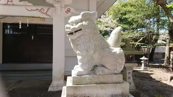 八幡神社(植田)の狛犬