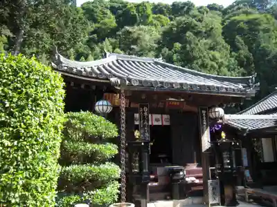 法起院の本殿・本堂