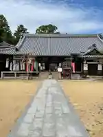 八幡寺の本殿・本堂
