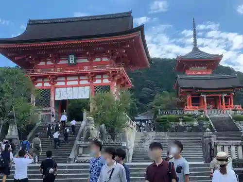 清水寺 音羽の瀧 不動明王の山門