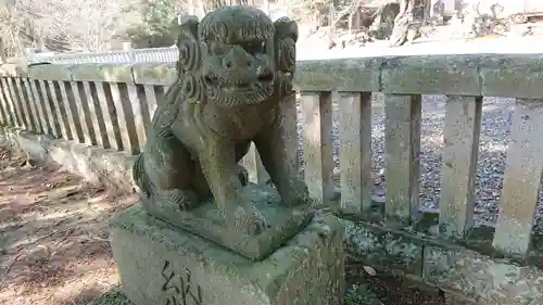 露垂根神社の狛犬