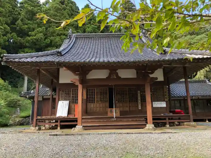 南原寺の本殿・本堂