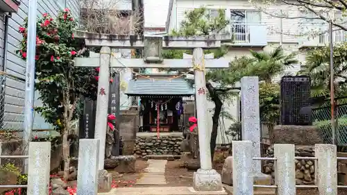 新萱田水神宮の鳥居
