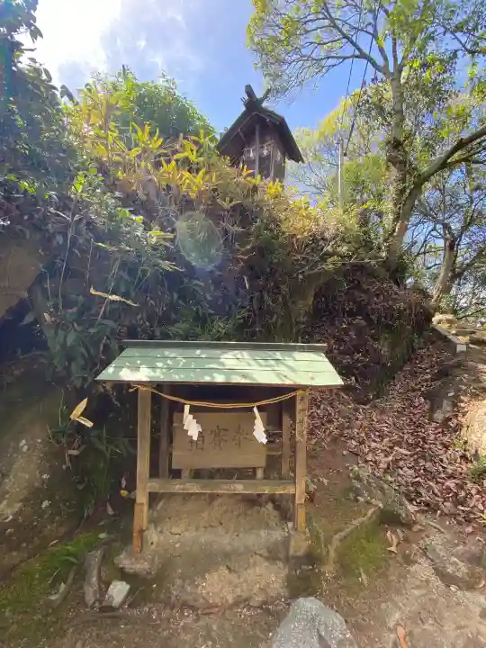 龍之口八幡宮の{uncategorized: "未分類", other: "その他", undefined: "問題あり", building: "その他建物", grave: "お墓", sacred_gate: "鳥居", guardian: "狛犬", statue: "像", buddha: "仏像", history: "歴史", nature: "自然", garden: "庭園", animal: "動物", pagoda: "塔", temizu: "手水舎", mountain_gate: "山門・神門", sanctuary: "本殿・本堂", subordinate: "末社・摂社", art: "芸術", scenery: "景色", jizo: "地蔵", ema: "絵馬", goshuin: "御朱印", omikuji: "おみくじ", items: "授与品その他", amulet: "お守り", goshuincho: "御朱印帳", eats: "食事", festival: "お祭り", votive_dance: "神楽", shichigosan: "七五三参", wedding: "結婚式", experience: "体験その他", initially: "初詣", around: "周辺", anti_infection: "感染症対策"}