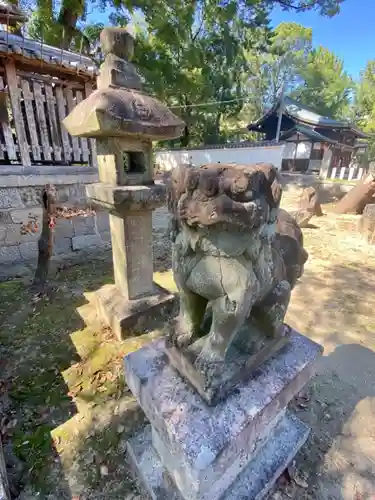 稲葉神社の狛犬