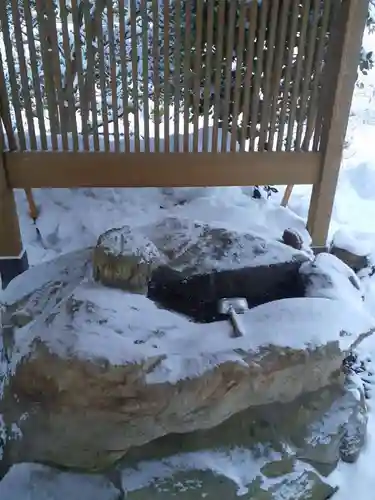 立木八幡神社の手水舎