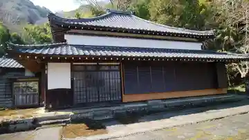 徳楽寺の本殿・本堂