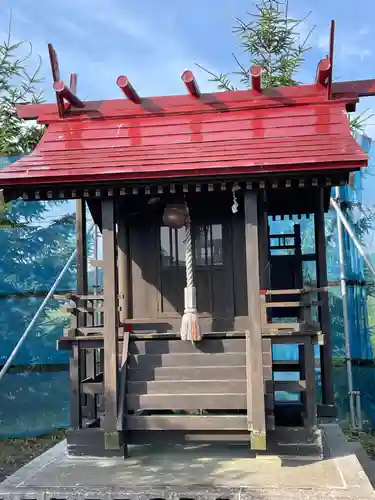 志撫子神社の本殿