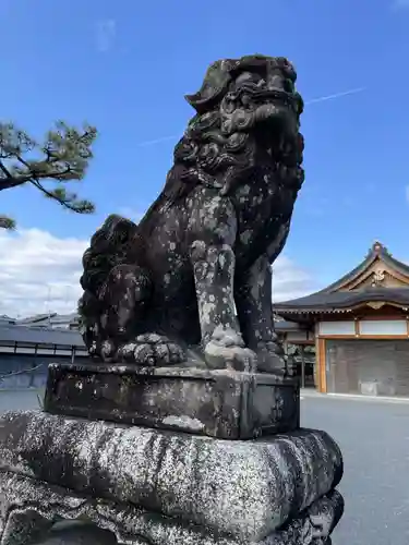 北野天満宮御旅所（神輿岡神社）の狛犬