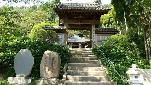 法専寺の本殿・本堂