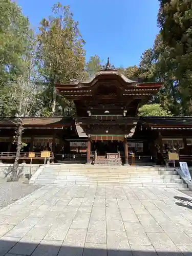 諏訪大社下社秋宮の本殿・本堂