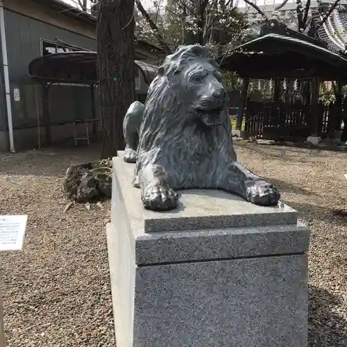 三囲神社の狛犬