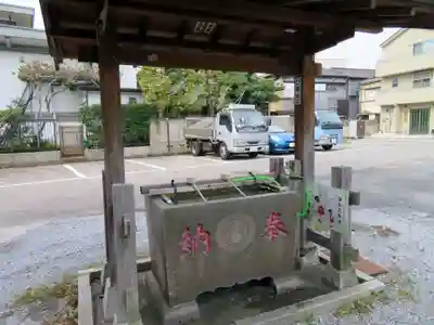 三輪里稲荷神社の手水舎