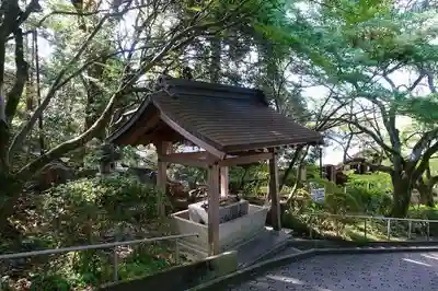 興正寺別院（本山興正寺霊山本廟）の手水舎