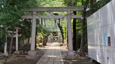 神明氷川神社の鳥居