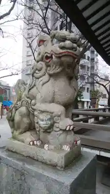 諏訪神社の狛犬