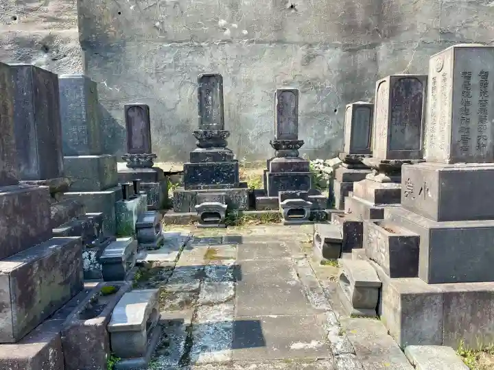 宗興寺の{uncategorized: "未分類", other: "その他", undefined: "問題あり", building: "その他建物", grave: "お墓", sacred_gate: "鳥居", guardian: "狛犬", statue: "像", buddha: "仏像", history: "歴史", nature: "自然", garden: "庭園", animal: "動物", pagoda: "塔", temizu: "手水舎", mountain_gate: "山門・神門", sanctuary: "本殿・本堂", subordinate: "末社・摂社", art: "芸術", scenery: "景色", jizo: "地蔵", ema: "絵馬", goshuin: "御朱印", omikuji: "おみくじ", items: "授与品その他", amulet: "お守り", goshuincho: "御朱印帳", eats: "食事", festival: "お祭り", votive_dance: "神楽", shichigosan: "七五三参", wedding: "結婚式", experience: "体験その他", initially: "初詣", around: "周辺", anti_infection: "感染症対策"}