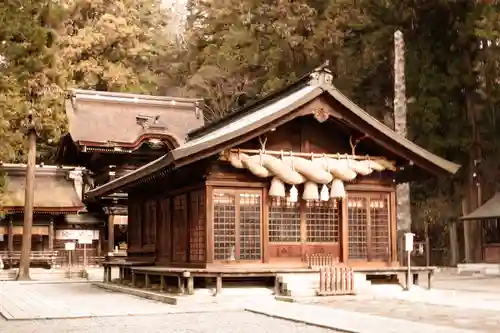 諏訪大社下社春宮(長野県)