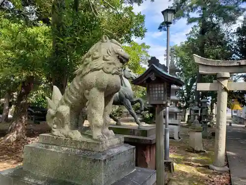 諏訪神社の狛犬