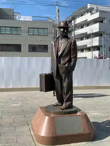 題経寺（柴又帝釈天）の像