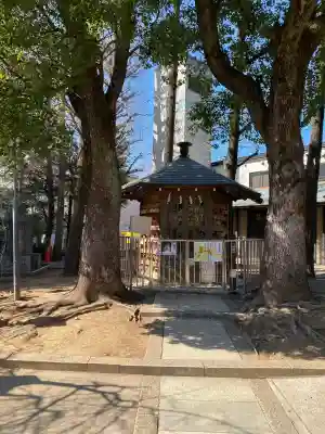 鳩森八幡神社の{uncategorized: "未分類", other: "その他", undefined: "問題あり", building: "その他建物", grave: "お墓", sacred_gate: "鳥居", guardian: "狛犬", statue: "像", buddha: "仏像", history: "歴史", nature: "自然", garden: "庭園", animal: "動物", pagoda: "塔", temizu: "手水舎", mountain_gate: "山門・神門", sanctuary: "本殿・本堂", subordinate: "末社・摂社", art: "芸術", scenery: "景色", jizo: "地蔵", ema: "絵馬", goshuin: "御朱印", omikuji: "おみくじ", items: "授与品その他", amulet: "お守り", goshuincho: "御朱印帳", eats: "食事", festival: "お祭り", votive_dance: "神楽", shichigosan: "七五三参", wedding: "結婚式", experience: "体験その他", initially: "初詣", around: "周辺", anti_infection: "感染症対策"}