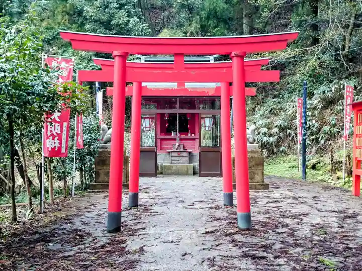 湯涌稲荷神社の鳥居