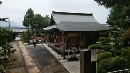 慈尊院の本殿・本堂