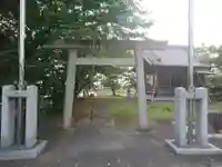 神明社(稲狐)の鳥居