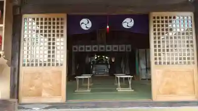 石井神社の本殿・本堂