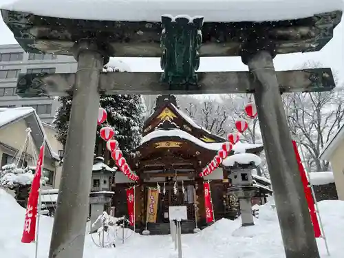 歌懸稲荷神社の鳥居