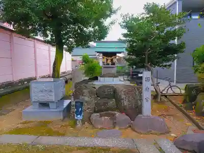 神明社（二子）の末社・摂社