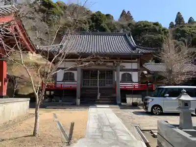 龍教寺の本殿・本堂