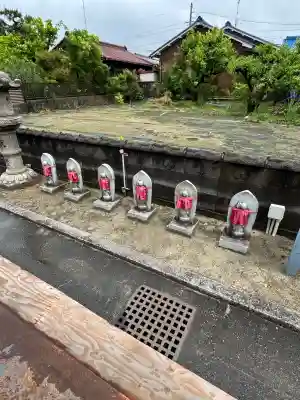 福昌寺の{uncategorized: "未分類", other: "その他", undefined: "問題あり", building: "その他建物", grave: "お墓", sacred_gate: "鳥居", guardian: "狛犬", statue: "像", buddha: "仏像", history: "歴史", nature: "自然", garden: "庭園", animal: "動物", pagoda: "塔", temizu: "手水舎", mountain_gate: "山門・神門", sanctuary: "本殿・本堂", subordinate: "末社・摂社", art: "芸術", scenery: "景色", jizo: "地蔵", ema: "絵馬", goshuin: "御朱印", omikuji: "おみくじ", items: "授与品その他", amulet: "お守り", goshuincho: "御朱印帳", eats: "食事", festival: "お祭り", votive_dance: "神楽", shichigosan: "七五三参", wedding: "結婚式", experience: "体験その他", initially: "初詣", around: "周辺", anti_infection: "感染症対策"}