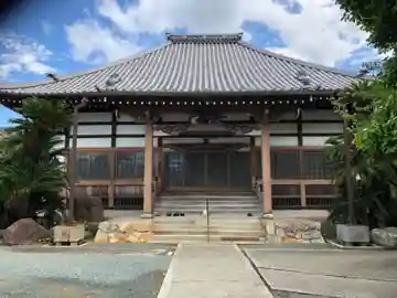 城宝寺の本殿・本堂