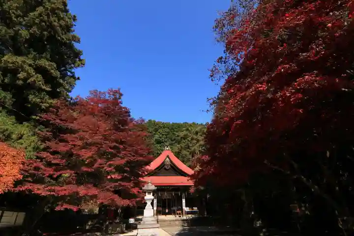 霊山神社の本殿・本堂