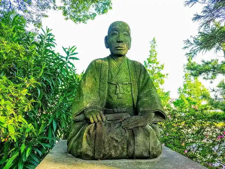 井田熱田神社の像