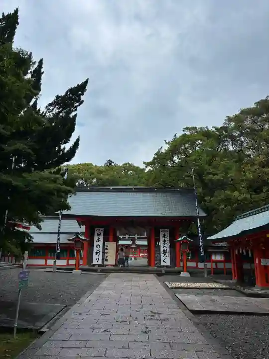 熊野速玉大社の{uncategorized: "未分類", other: "その他", undefined: "問題あり", building: "その他建物", grave: "お墓", sacred_gate: "鳥居", guardian: "狛犬", statue: "像", buddha: "仏像", history: "歴史", nature: "自然", garden: "庭園", animal: "動物", pagoda: "塔", temizu: "手水舎", mountain_gate: "山門・神門", sanctuary: "本殿・本堂", subordinate: "末社・摂社", art: "芸術", scenery: "景色", jizo: "地蔵", ema: "絵馬", goshuin: "御朱印", omikuji: "おみくじ", items: "授与品その他", amulet: "お守り", goshuincho: "御朱印帳", eats: "食事", festival: "お祭り", votive_dance: "神楽", shichigosan: "七五三参", wedding: "結婚式", experience: "体験その他", initially: "初詣", around: "周辺", anti_infection: "感染症対策"}