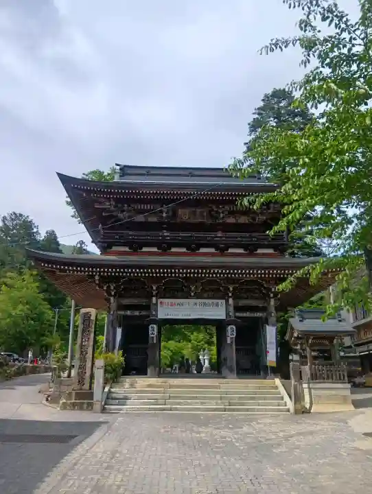 華厳寺の{uncategorized: "未分類", other: "その他", undefined: "問題あり", building: "その他建物", grave: "お墓", sacred_gate: "鳥居", guardian: "狛犬", statue: "像", buddha: "仏像", history: "歴史", nature: "自然", garden: "庭園", animal: "動物", pagoda: "塔", temizu: "手水舎", mountain_gate: "山門・神門", sanctuary: "本殿・本堂", subordinate: "末社・摂社", art: "芸術", scenery: "景色", jizo: "地蔵", ema: "絵馬", goshuin: "御朱印", omikuji: "おみくじ", items: "授与品その他", amulet: "お守り", goshuincho: "御朱印帳", eats: "食事", festival: "お祭り", votive_dance: "神楽", shichigosan: "七五三参", wedding: "結婚式", experience: "体験その他", initially: "初詣", around: "周辺", anti_infection: "感染症対策"}