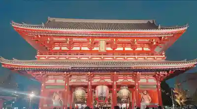 浅草寺の山門・神門