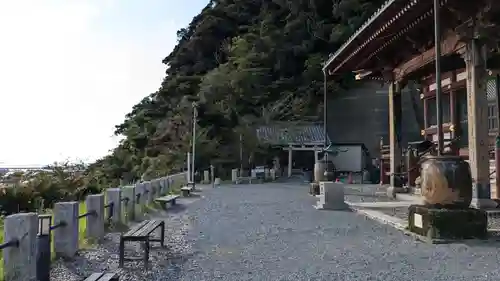 那古寺の庭園