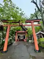共栄稲荷神社の{uncategorized: "未分類", other: "その他", undefined: "問題あり", building: "その他建物", grave: "お墓", sacred_gate: "鳥居", guardian: "狛犬", statue: "像", buddha: "仏像", history: "歴史", nature: "自然", garden: "庭園", animal: "動物", pagoda: "塔", temizu: "手水舎", mountain_gate: "山門・神門", sanctuary: "本殿・本堂", subordinate: "末社・摂社", art: "芸術", scenery: "景色", jizo: "地蔵", ema: "絵馬", goshuin: "御朱印", omikuji: "おみくじ", items: "授与品その他", amulet: "お守り", goshuincho: "御朱印帳", eats: "食事", festival: "お祭り", votive_dance: "神楽", shichigosan: "七五三参", wedding: "結婚式", experience: "体験その他", initially: "初詣", around: "周辺", anti_infection: "感染症対策"}