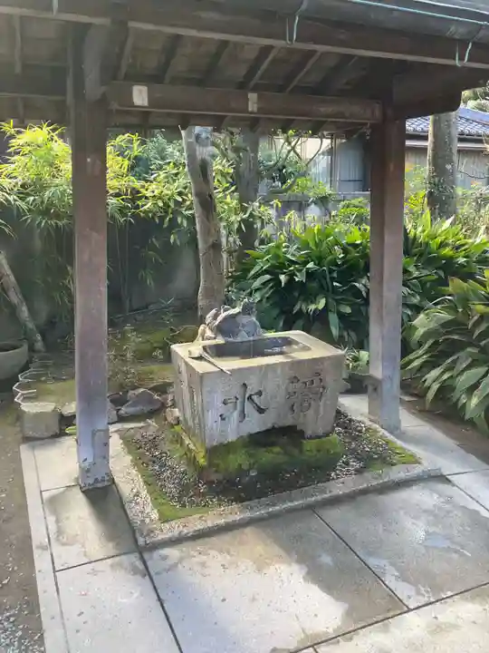 多奈波太神社の手水舎